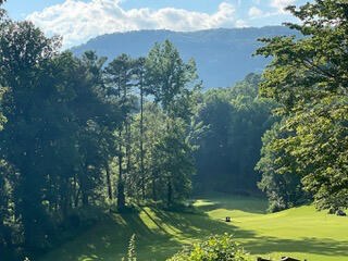 Imagine hiking and playing golf every day, soak in the hot tub and wind down at Prince of Kingwood!